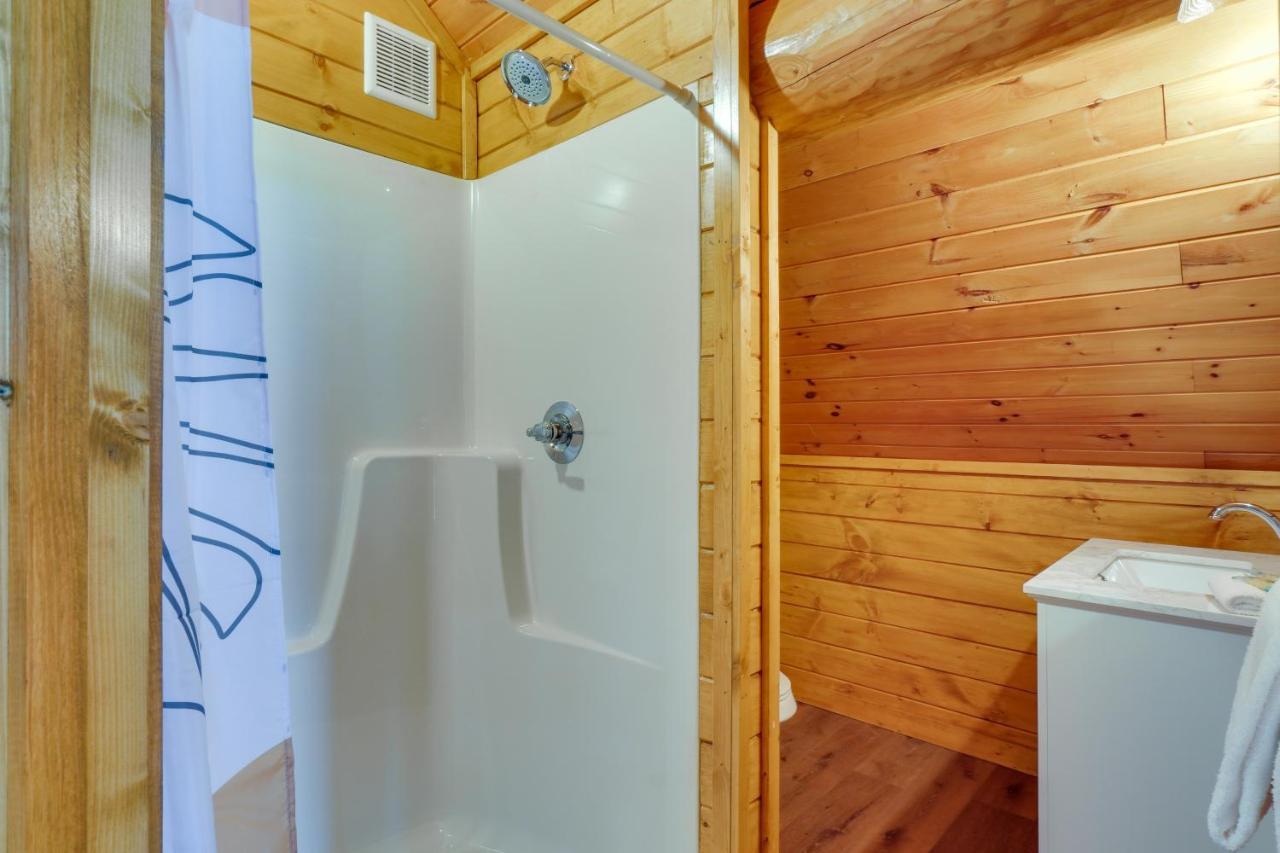 Smoky Mountain Vacation Rental Cabin With Hot Tub! Gatlinburg Exterior photo